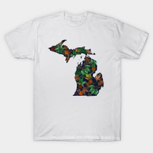 Michigan Holly Berries and Leaves | Folk Art Christmas T-Shirt